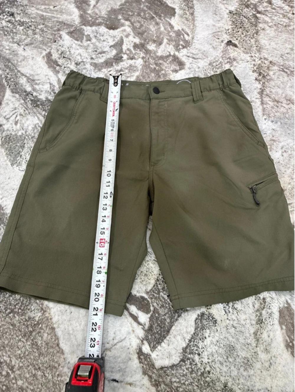 Wrangler Men's Olive Green Cargo Shorts Size 32